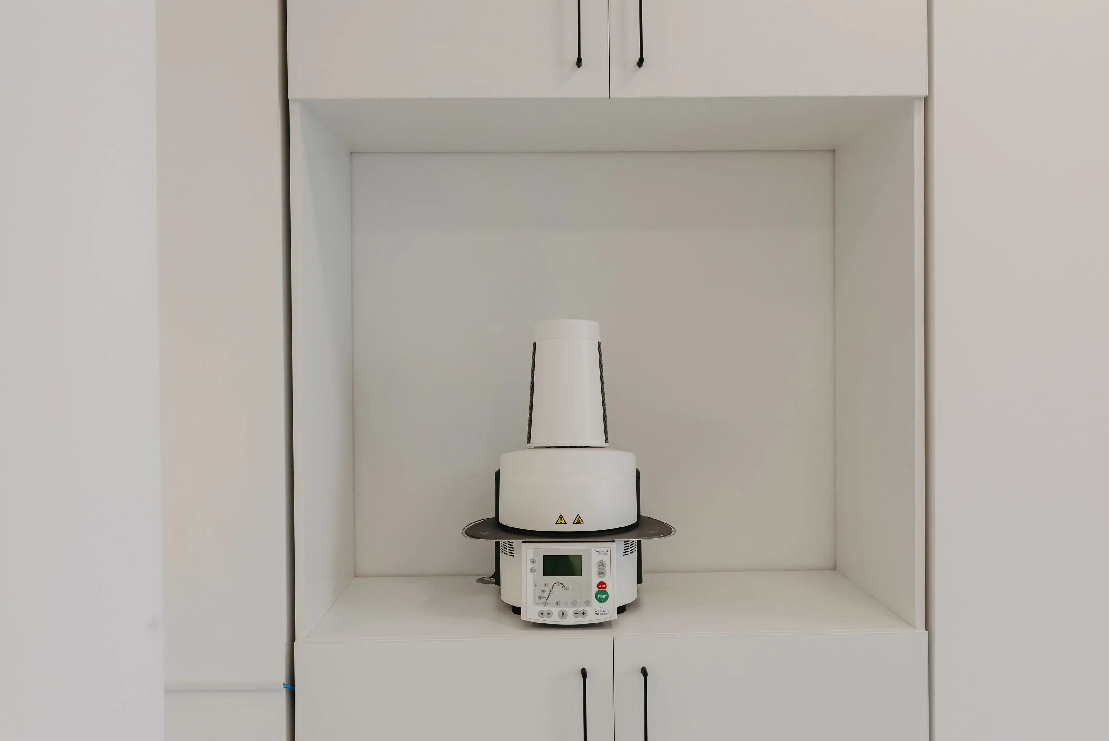 Cuptor ceramic pentru tehnica dentara