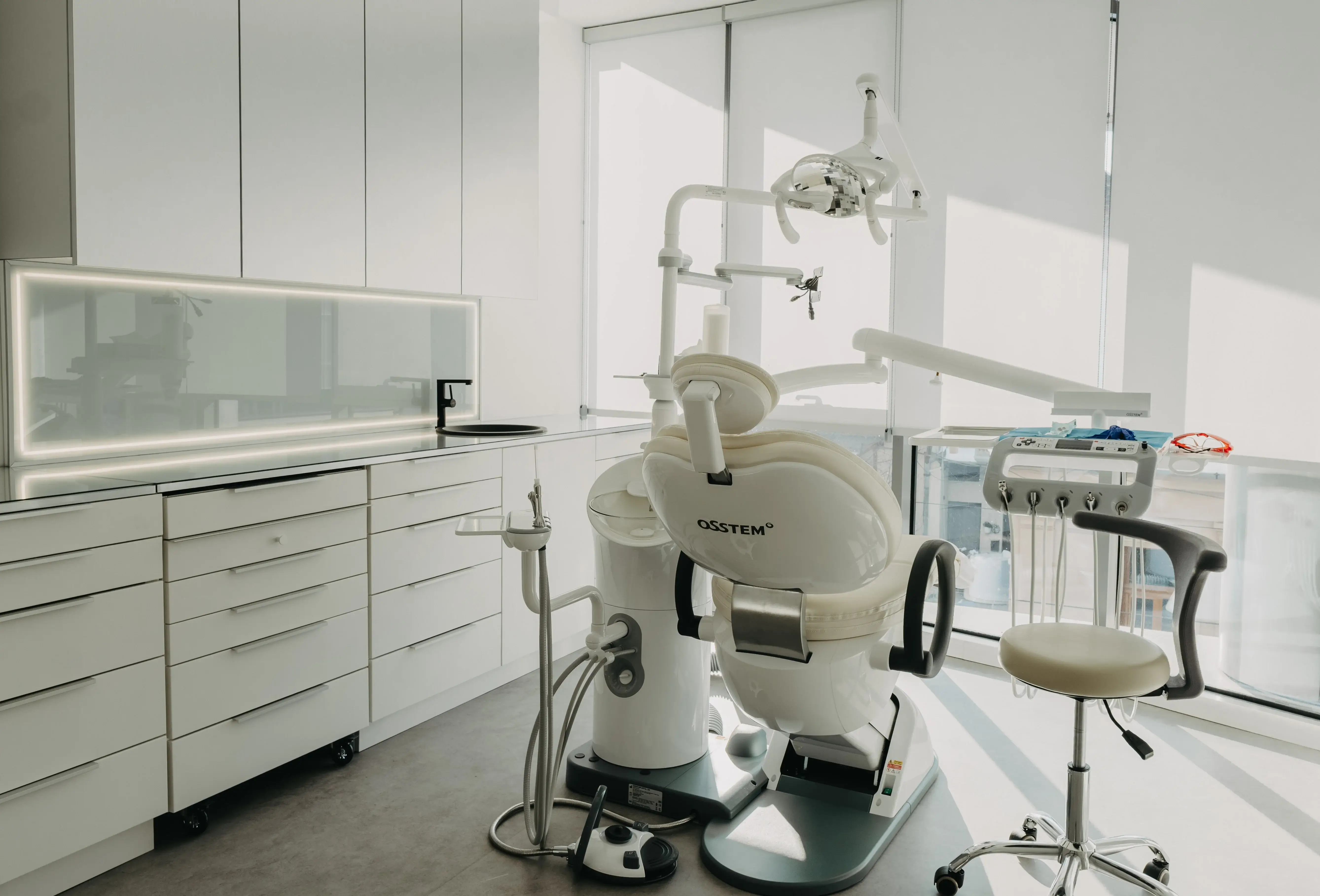 Cabinet dentar Osstem cu mobilier modern
