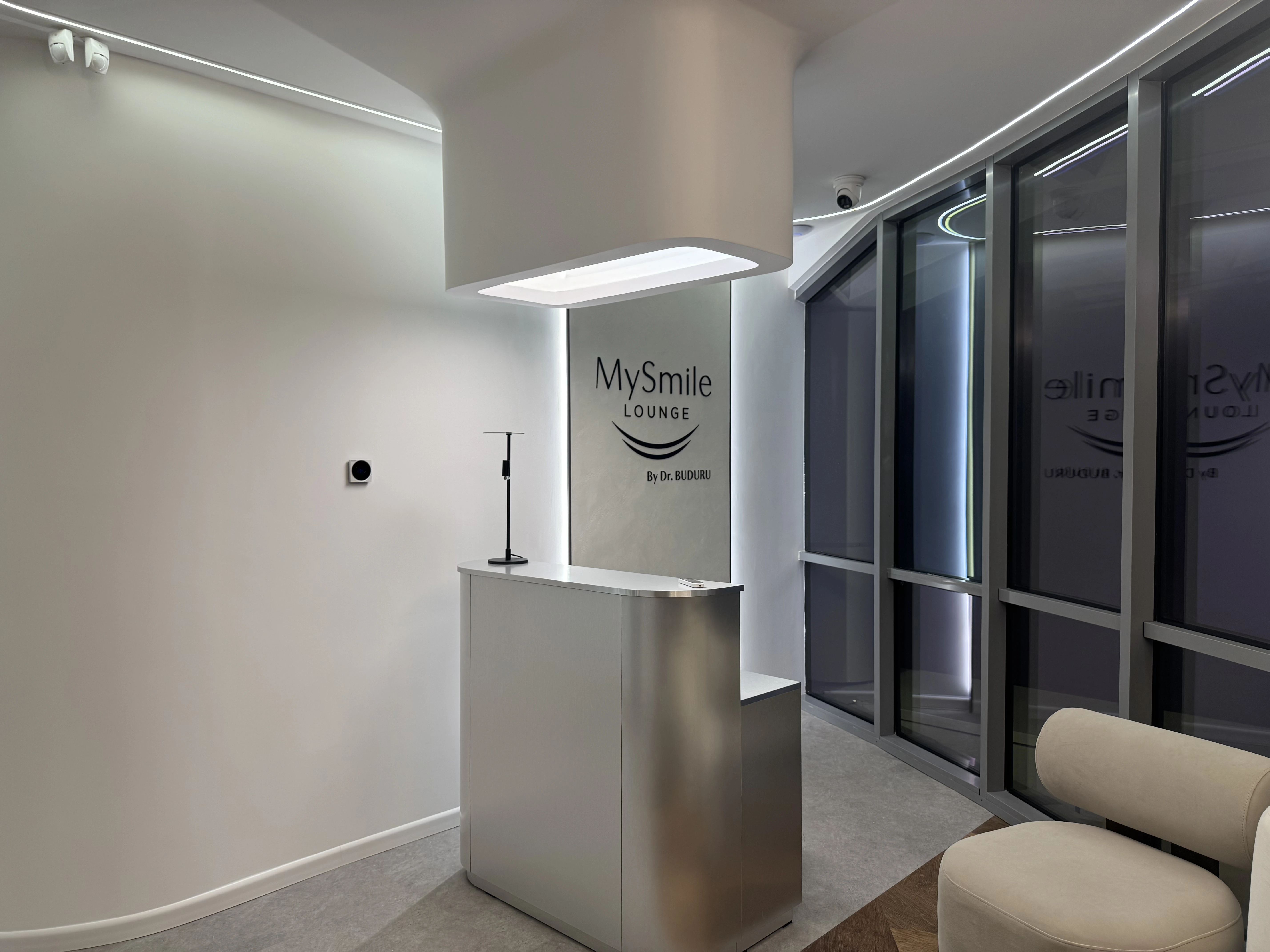 Recepția clinicii MySmile Lounge by Dr. Buduru